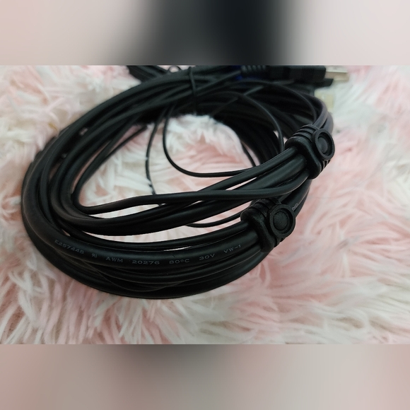 Tripp Lite 2-Port USB VGA Cable KVM Switch with Cables & USB Peripheral Sharing - Picture 7 of 12